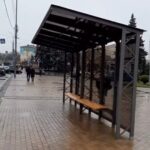 У центрі Вінниці встановили нову автобусну зупинку