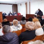 "Ніхто не буде скорочений з Вінницької ЦРКЛ": міська влада поспілкувалася з медперсоналом
