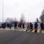 Під Вінницею люди перекрили трасу через підвищення тарифів