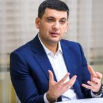 Щоб були здорові і головне – живі: Гройсман готовий вакцинуватися, щоб разом подолати коронавірусну інфекцію