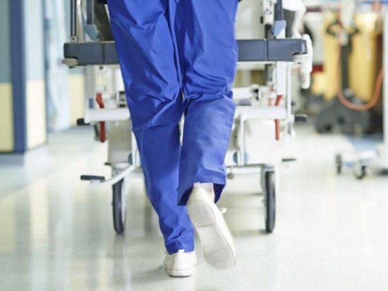 3_Legs-of-medic-running-with-gurney-along-hospital-corridor-1024x768