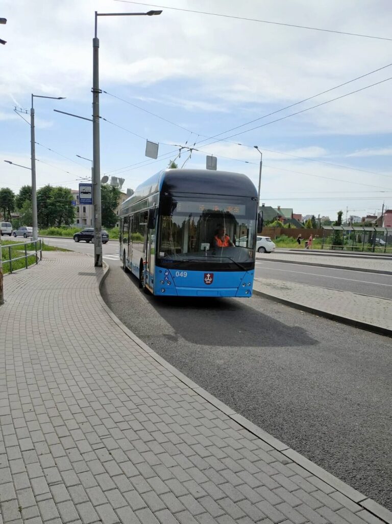 278A36E8-0972-4005-83B0-5B9A4CD40FDE