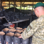 На Вінниччині викрили підприємство, яке незаконно випалювало на експорт вугілля для Румунії