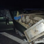 На Вінниччині легковий автомобіль врізався у вантажівку. Одна людина потсраждала