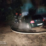В одному із вінницьких дворів уночі горів Volkswagen Golf