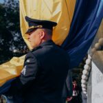 «Барвінок», хор та вистріл із гармати: як на Замковій горі підняли найбільший прапор Вінницької області. ФОТОРЕПОРТАЖ
