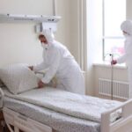 Вірив у фейки та не вакцинував батьків. Від ковіду помер майданівець