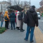 В транспорт знов пускають тільки на передні двері