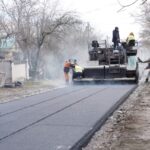 У Вінниці продовжують асфальтувати вулиці приватного сектору 