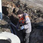Реконструкція вулиці Батозької: вже прокладають контактні мережі для громадського транспорту 
