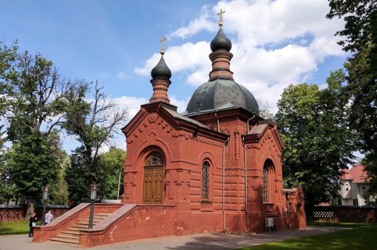 tserkva-usypalnytsya-mi-pyrohova
