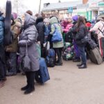 Близько 30 тисяч людей виїхали з Маріуполя на власному транспорті