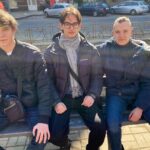 Вінницькі студенти допомогли літнім людям прибрати їм підвал для укриття