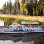 Вінничани обурюються, що катери «Пирогов» та «Ляля Ратушна», попри нерестову заборону, курсують Південним Бугом