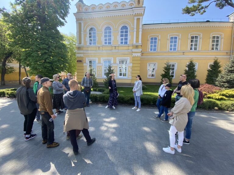 Туристи заходи для переселенців (2) (1)
