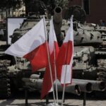 У центрі Варшави виставили знищені українською армією російські танки