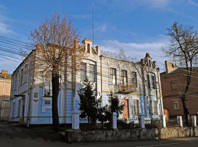 Вул._Пушкіна,_11_DSC_0064