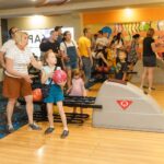 Для переселенців організували турнір з боулінгу
