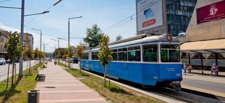 2666871-gromadskiy-transport-vinnitsi-zminiv-grafik-ruhu-ta-zmenshiv-kilkist-transportu