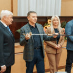Сергій Моргунов подарував музею-садибі М. І. Пирогова нагородну шпагу