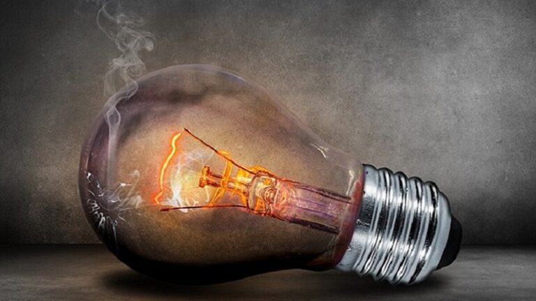 4f636a0-light-bulb-g62281875d-640