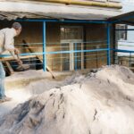 Місцеві депутати допомагають вінничанам облаштовувати укриття