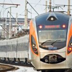 Додатковий швидкісний потяг на свята курсуватиме через Вінницю