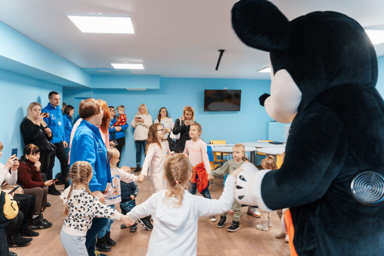 Різнопланові гуртки, підтримка дитячого психолога та допомога матусям з ГВ у Вінниці відбулось відкриття Дитячого Простору 4