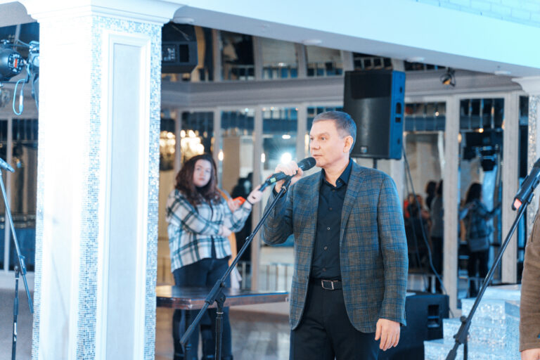подякував
