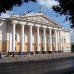 Програма заходів у театрі імені Садовського на лютий місяць