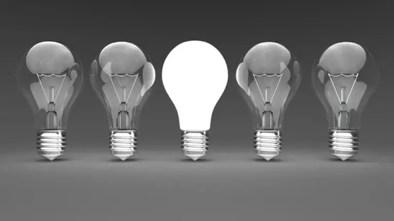 depositphotos_5259932-stock-photo-light-bulbs