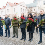 У Вінниці у День Соборності України покладанням квітів вшанували подвиг Героїв