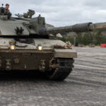 Українські військові завершили навчання в Британії на танках Challenger 2