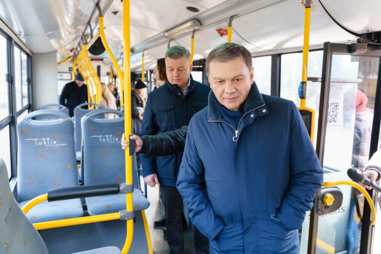 Тролейбуси головна