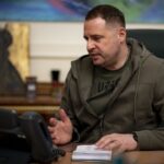 Керівник Офісу Президента України Андрій Єрмак у межах постійного діалогу з партнерами провів телефонну розмову з радник