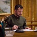 Президент України провів розмову з Президентом Франції