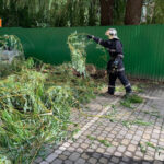 Вінницькі рятувальники оперативно ліквідували наслідки негоди