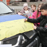 Вінницький ліцей №22 придбав для Захисників автомобіль