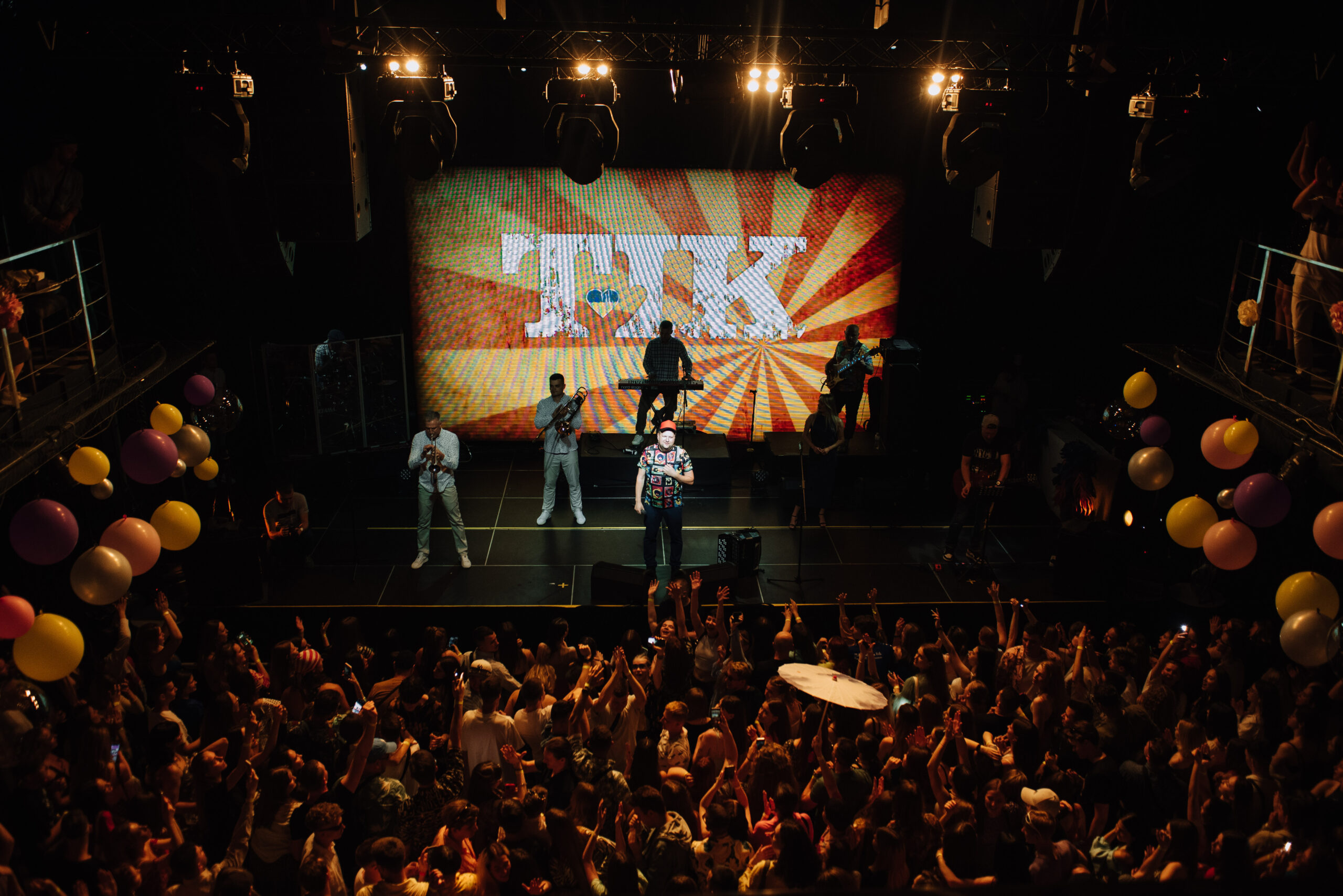 1-TIK_