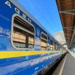 Тепер придбати квитки на поїзд "Київ — Варшава" можна лише через "Дія.Підпис"