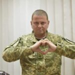 «Підставили плече військовим»: Залужний привітав волонтерів зі святом
