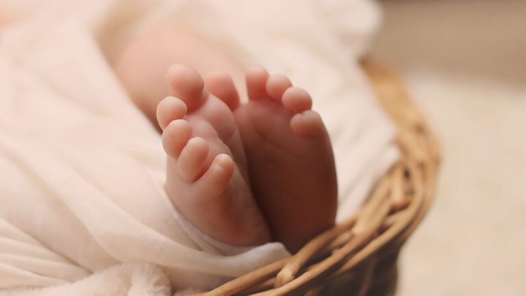 newborn_1399155_1920_3_1200x675