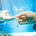 У Вінниці хірурги провели надскладну багатогодинну операцію: лікарі успішно видалили осколок із працюючого серця