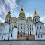 СБУ прийшла з обшуками до Києво-Печерської лаври: що відомо?