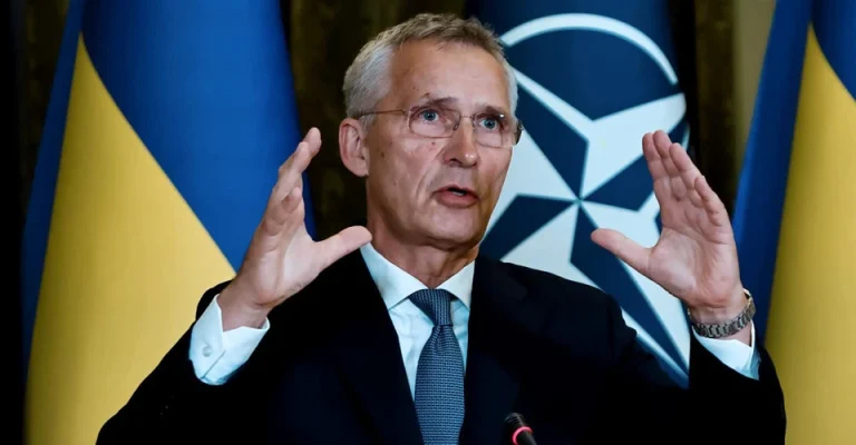 307088_stoltenberg_facebook-yan.dobronosov_new_960x380_0
