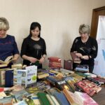 «Книжковий донат»: працівники департаменту соцполітики міськради зібрали понад сотню книг для нацгвардійців