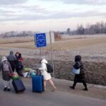 Українкам можуть відмовити у виїзді за кордон: експерти назвали причини
