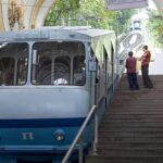 Розбив скло та перерізав горло: подробиці моторошного вбивства у київському фунікулері