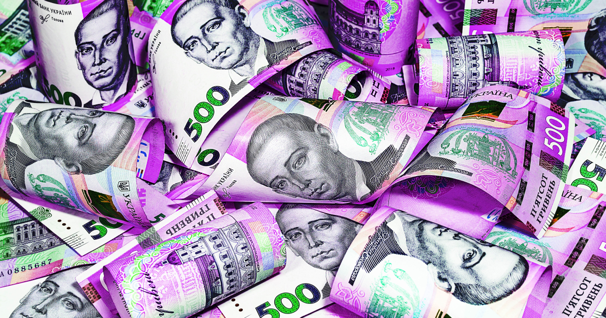 Banknotes of five hundred Ukrainian hryvnia of new design