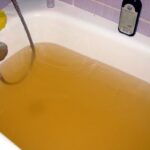 Вінничанам пояснили, чи безпечно пити жовту воду з-під кранів